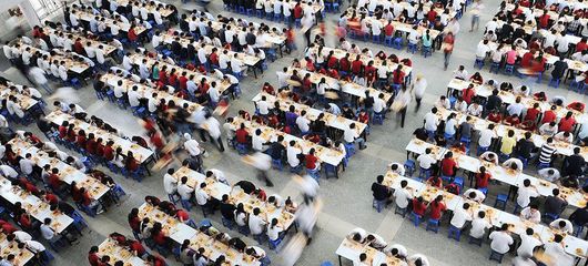 富士康“熄燈工廠”來襲 勞動力恐慌背后的隱憂與機遇